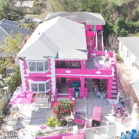 Da Pink And White Palace Nassau Exterior photo