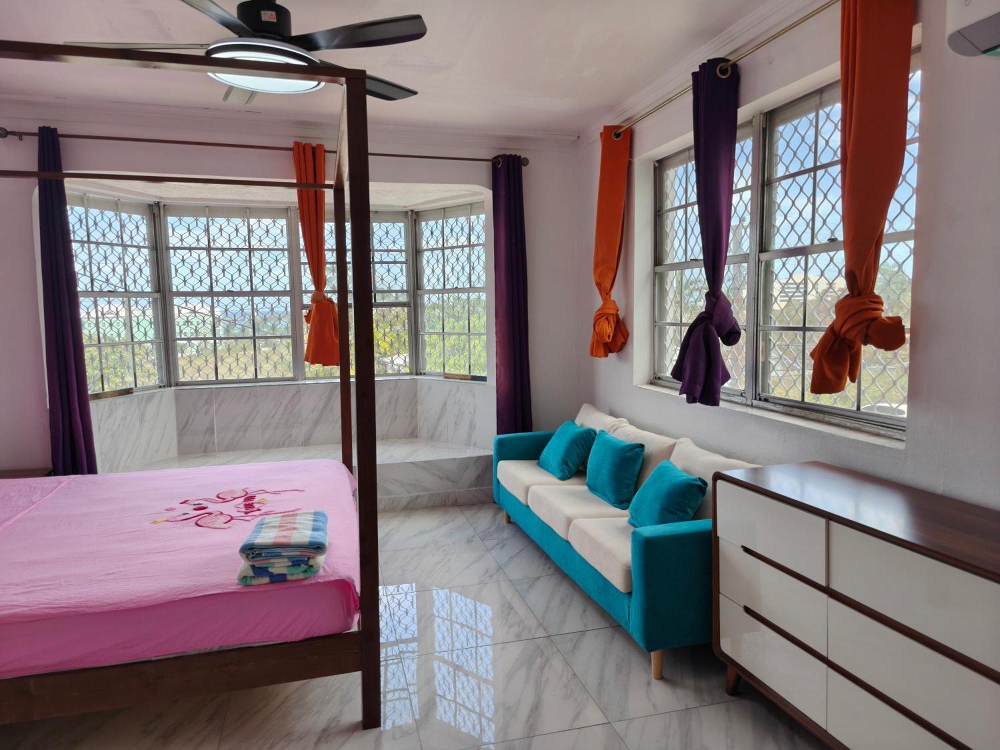 Da Pink And White Palace Nassau Exterior photo