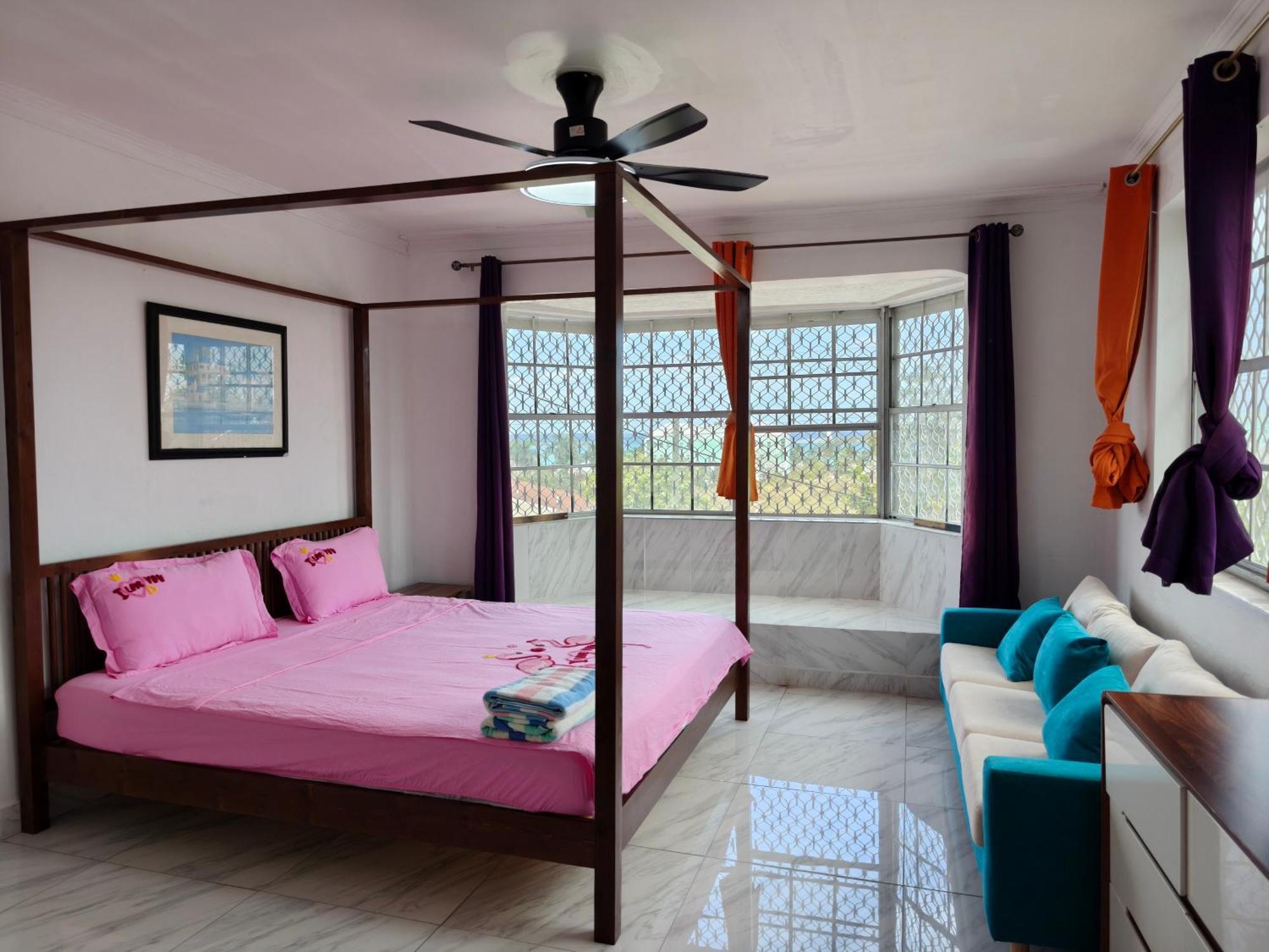 Da Pink And White Palace Nassau Exterior photo