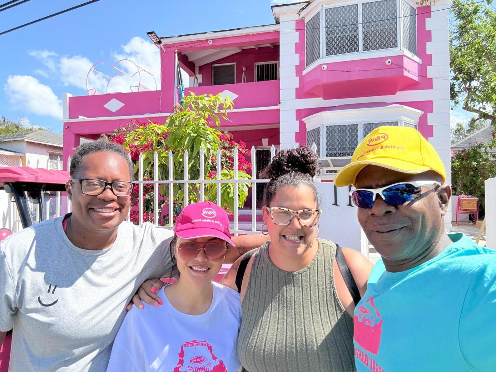 Da Pink And White Palace Nassau Exterior photo